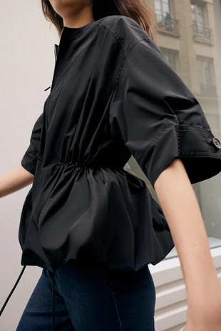 Парка с короткими рукавами и объемным подолом- Заказать в России