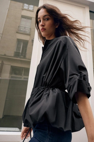 Парка с короткими рукавами и объемным подолом- Заказать в России