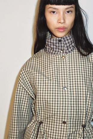 Куртка в клетку с высоким воротником- Заказать в России