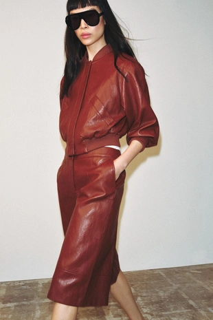 Длинные шорты из искусственной кожи- Заказать в России