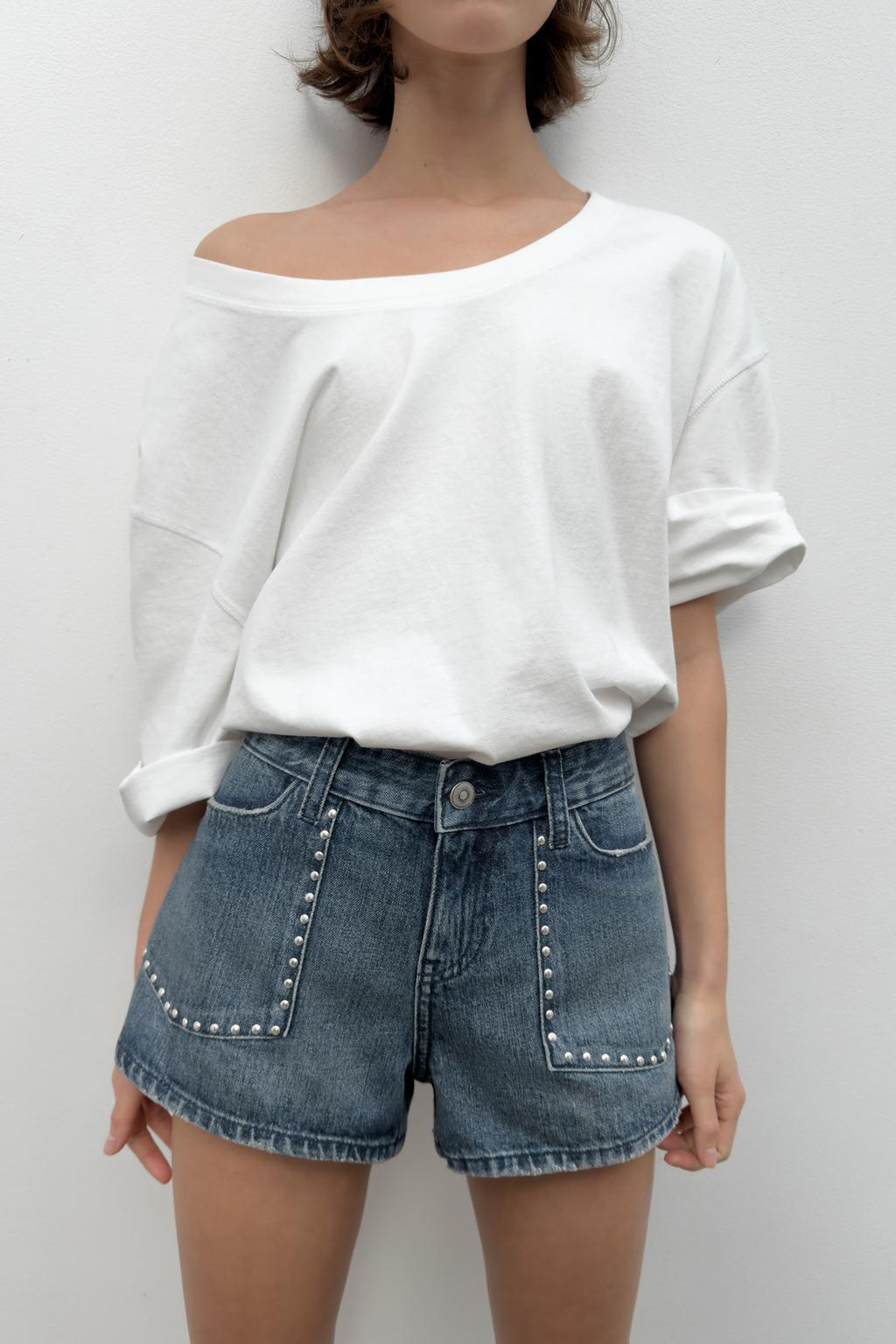 ДЖИНСОВЫЕ ШОРТЫ TRF С ЗАКЛЕПКАМИ