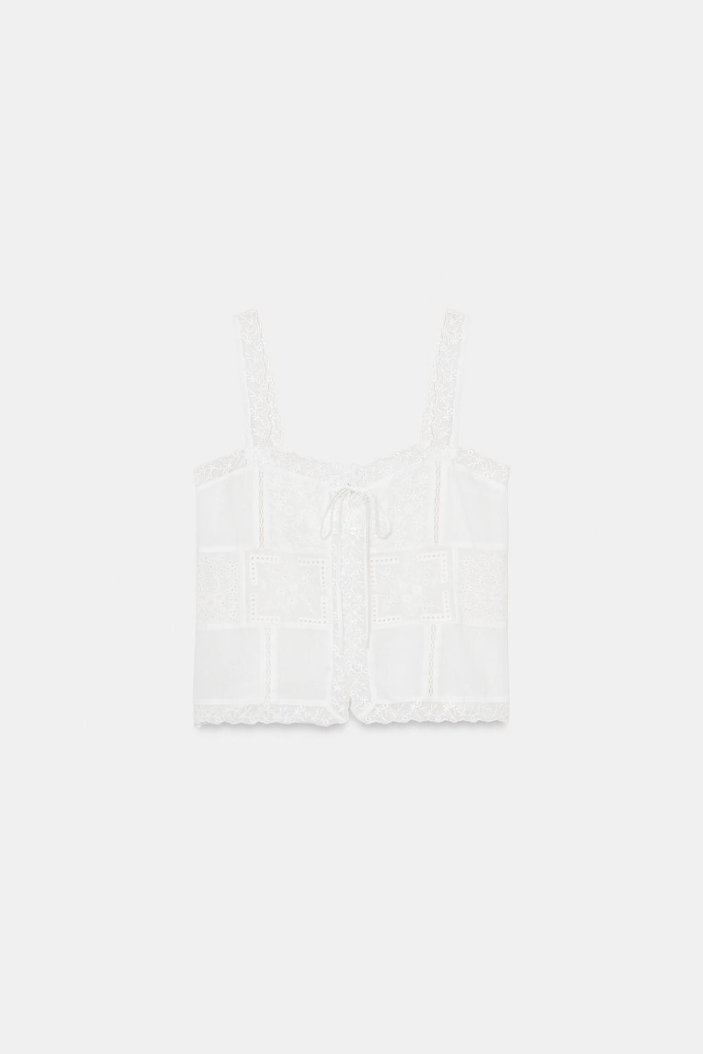 ТОП С ВЫШИВКОЙ НА БРЕТЕЛЯХ