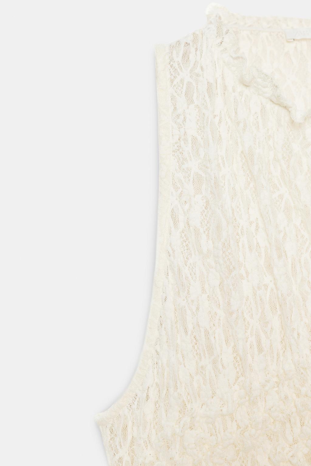 КРУЖЕВНОЙ ТОП С ДРАПИРОВКОЙ