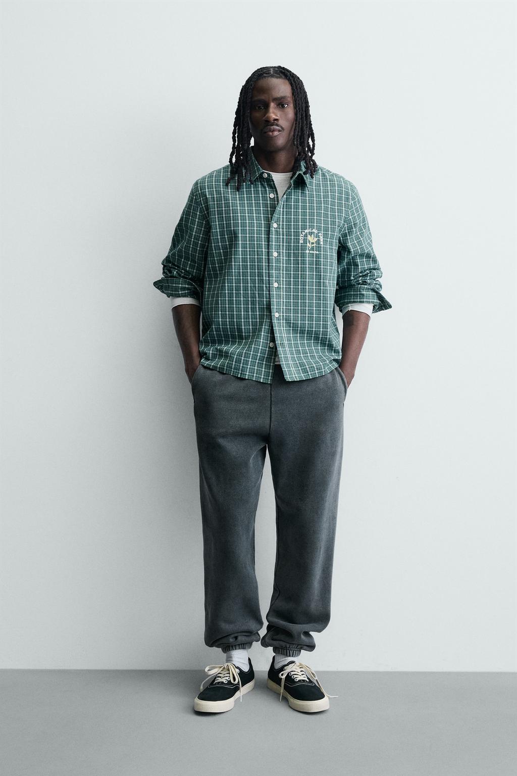 УКОРОЧЕННАЯ РУБАШКА В КЛЕТКУ С ВЫШИВКОЙ И ПРИНТОМ