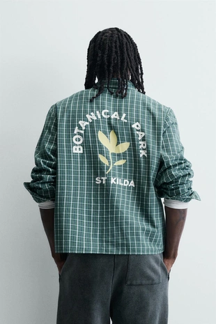 Укороченная рубашка в клетку с вышивкой и принтом- Заказать в России