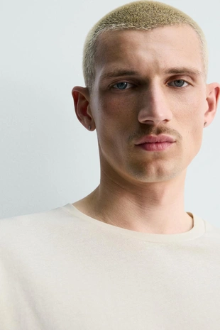 Футболка стандартной посадки из смесового хлопка- Заказать в России