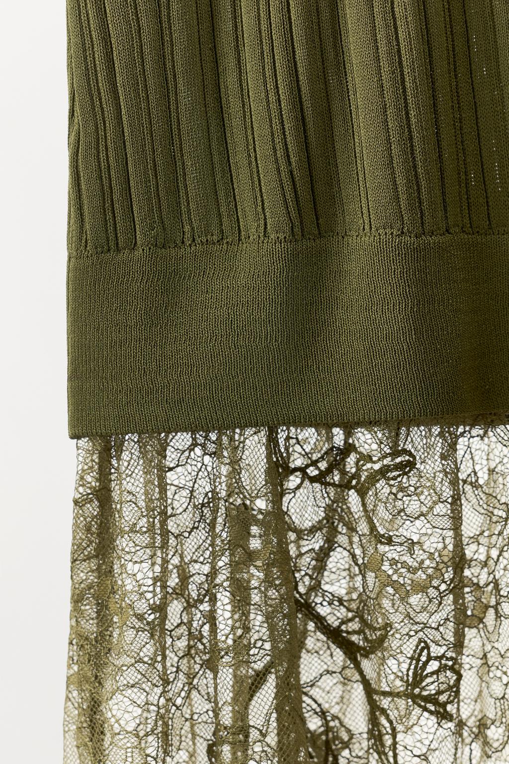 ВЯЗАНОЕ ПЛАТЬЕ МИДИ С КРУЖЕВОМ