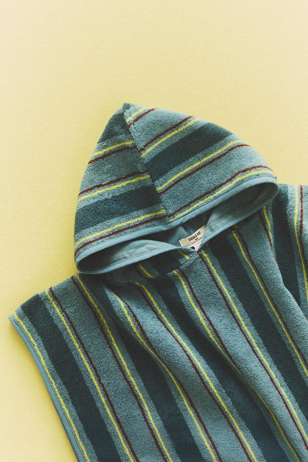 Детский пляжный пончо в полоску