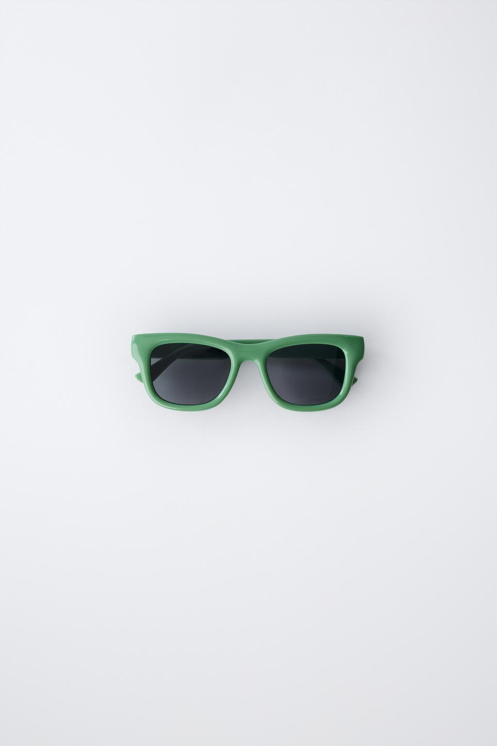 КВАДРАТНЫЕ СОЛНЦЕЗАЩИТНЫЕ ОЧКИ В ПЛАСТИКОВОЙ ОПРАВЕ