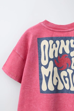 Футболка с принтом и накладным карманом с эффектом потертости- Заказать в России