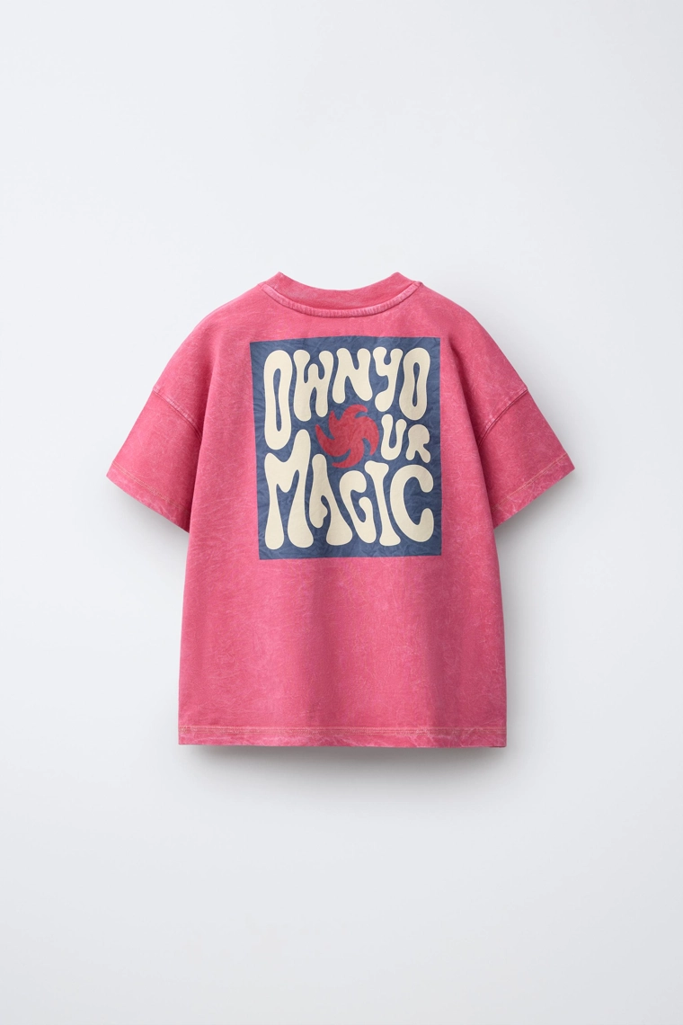 Толстовка с эффектом выцветания и принтом на кармане