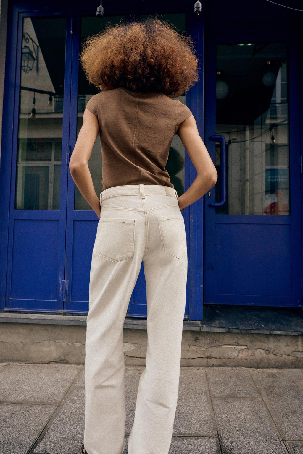 МИНИМАЛИСТИЧНАЯ ФУТБОЛКА С КОРОТКИМИ РУКАВАМИ