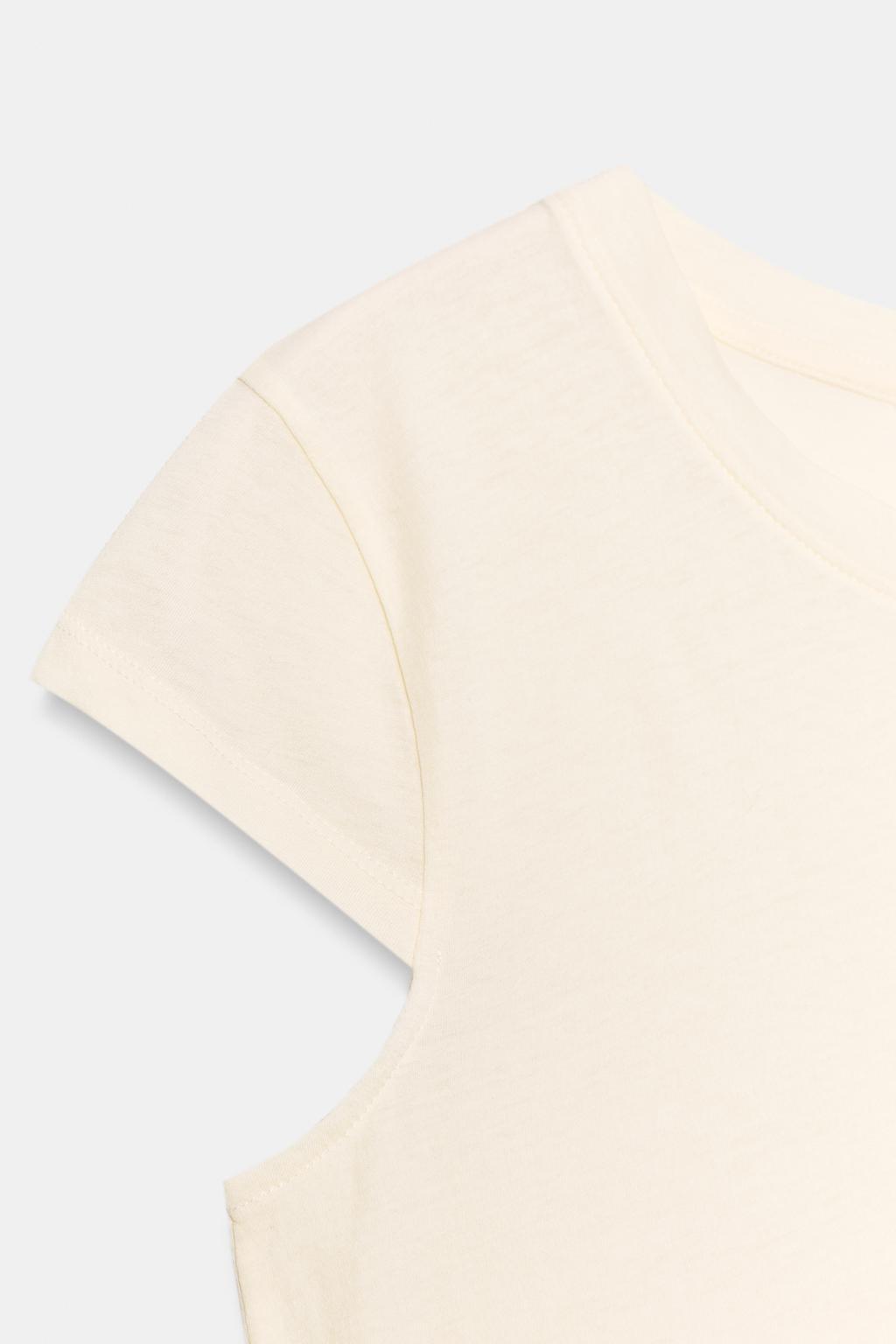 МИНИМАЛИСТИЧНАЯ ФУТБОЛКА С КОРОТКИМИ РУКАВАМИ