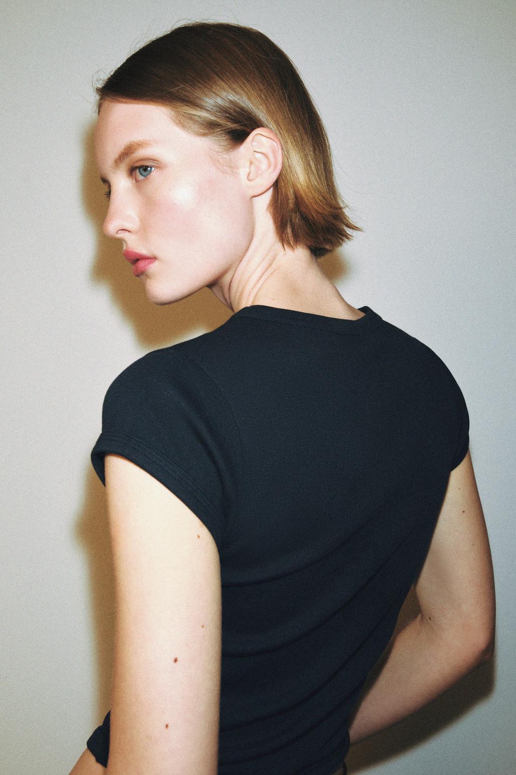 ФУТБОЛКА В РУБЧИК С КОРОТКИМИ РУКАВАМИ