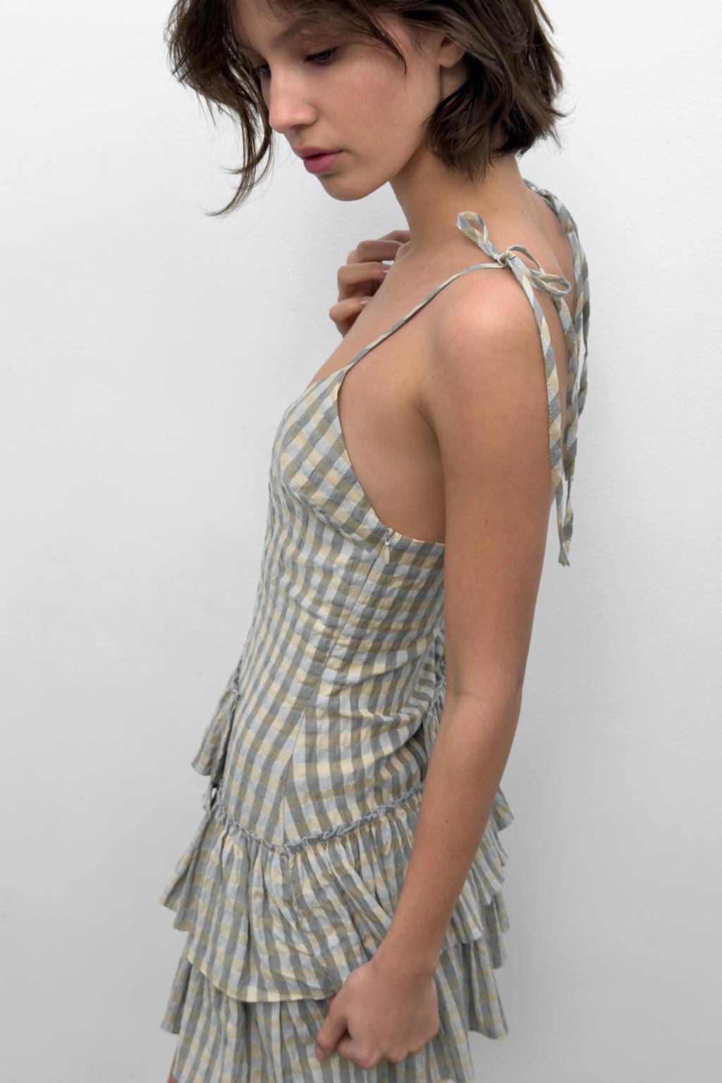 МИНИ-ПЛАТЬЕ В КЛЕТКУ С ВОЛАНАМИ