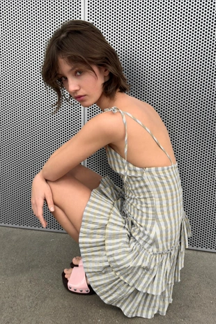 Мини-платье в клетку с воланами- Заказать в России