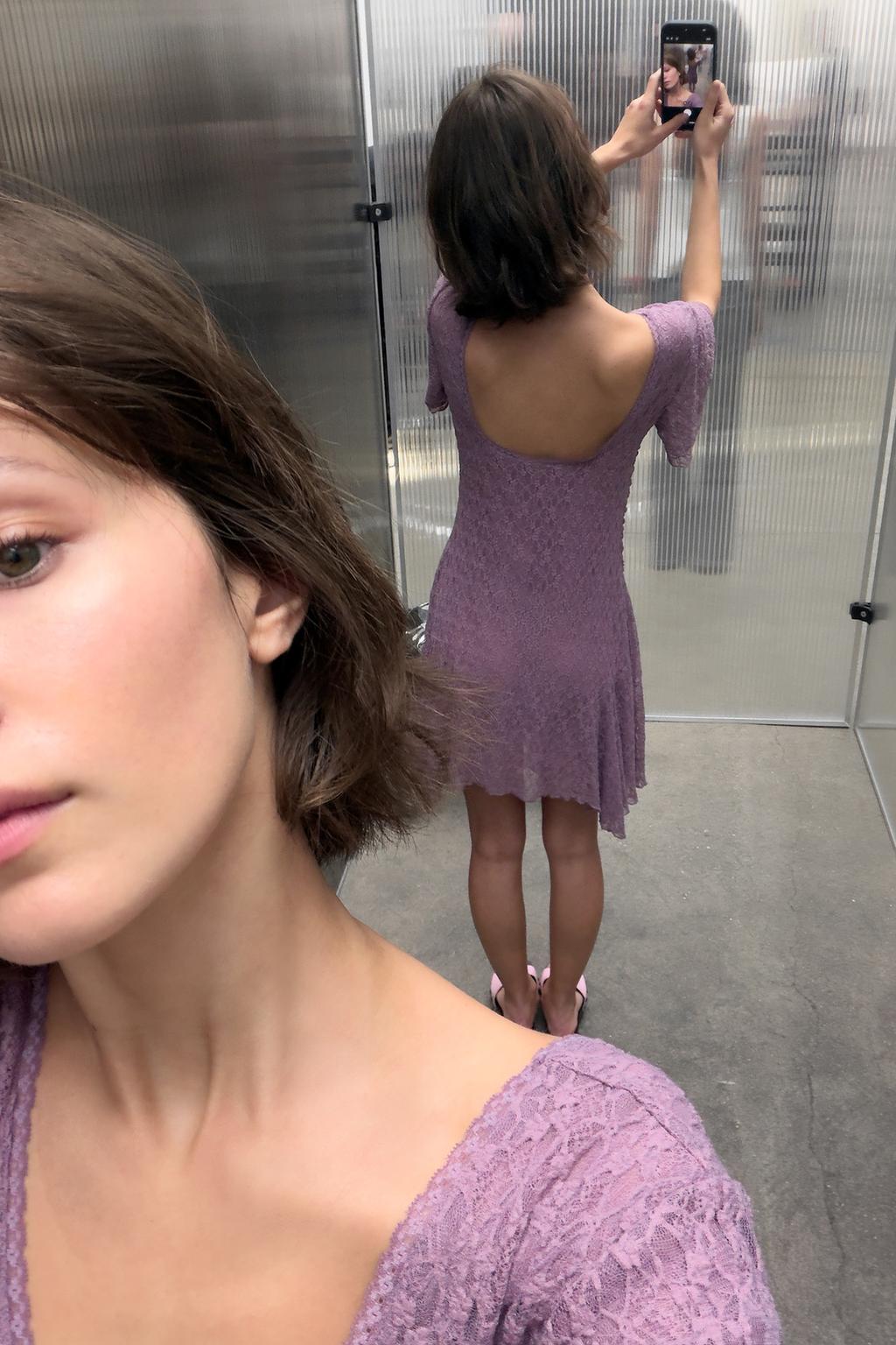 КРУЖЕВНОЕ ПЛАТЬЕ СО СБОРКАМИ