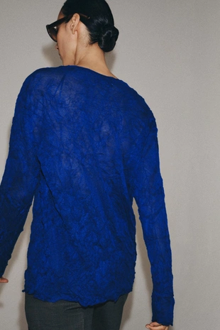 Свитер с эффектом мятой ткани- Заказать в России