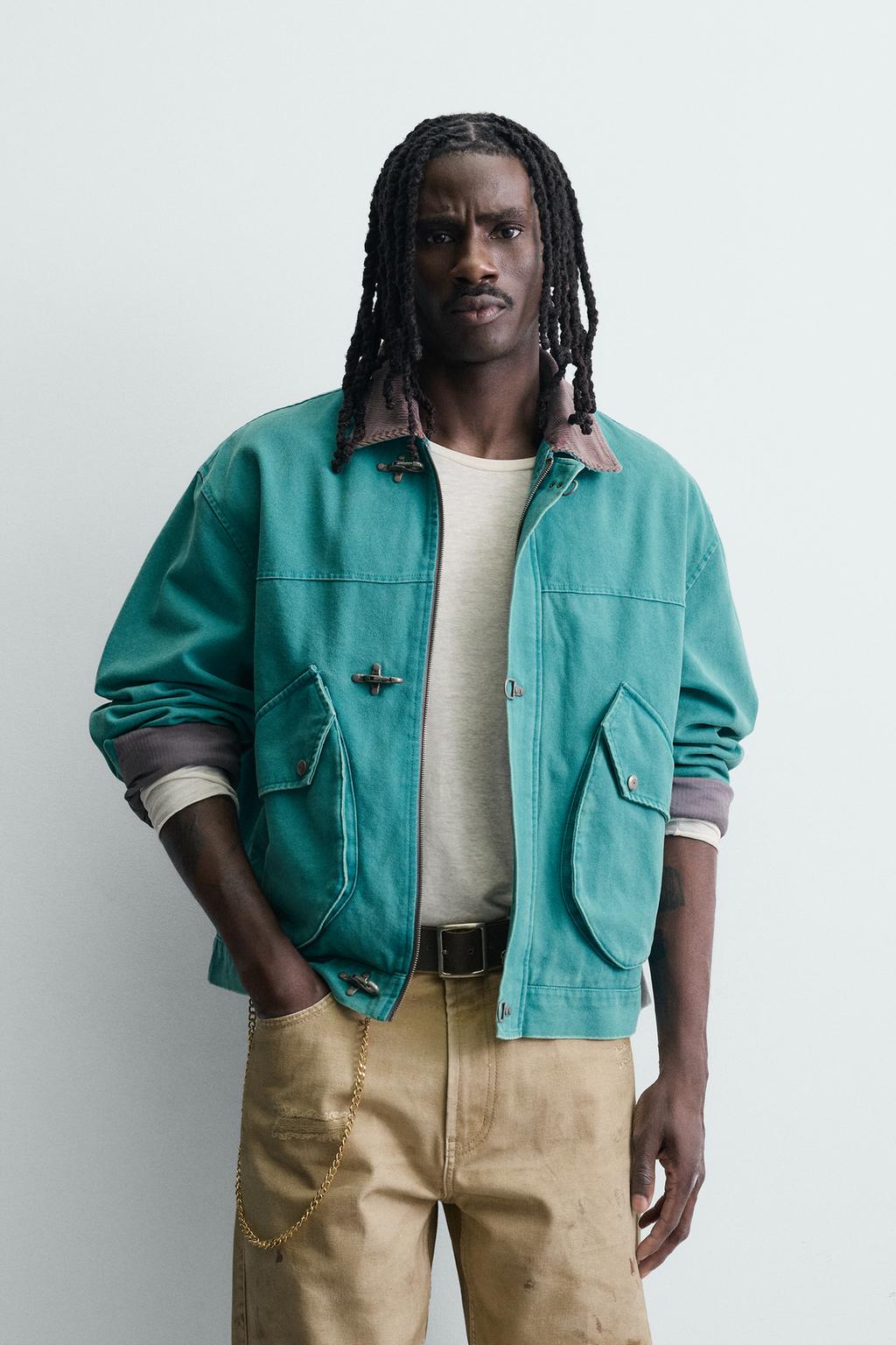 КУРТКА  С НАКИДКОЙ И ЗАСТЕЖКАМИ