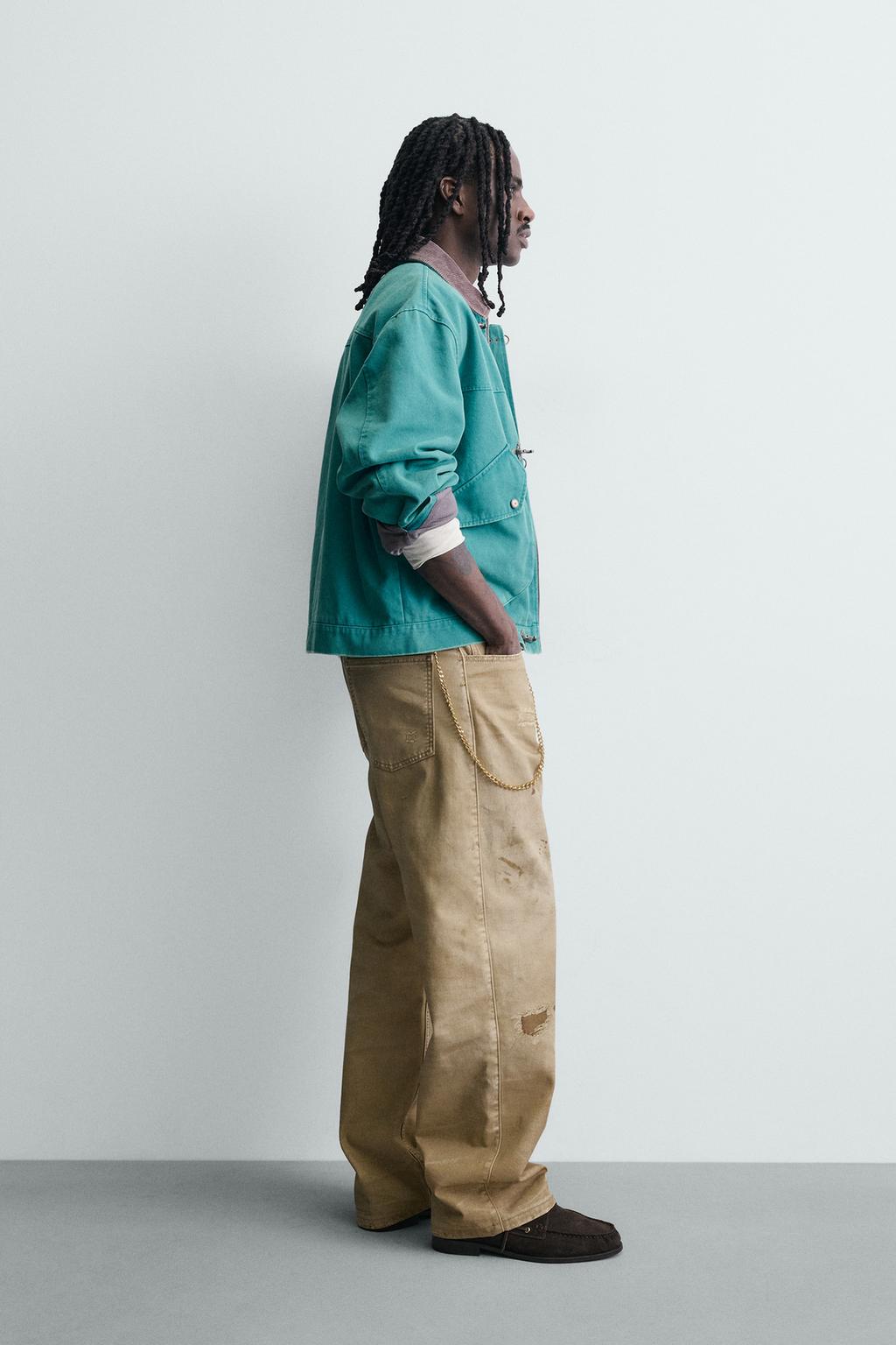 КУРТКА  С НАКИДКОЙ И ЗАСТЕЖКАМИ