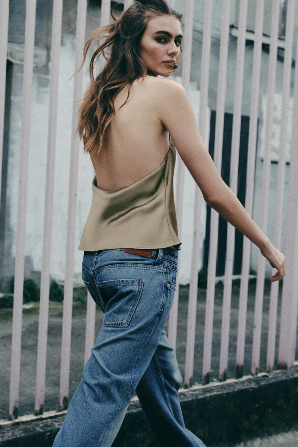 АТЛАСНЫЙ ТОП С ГОРЛОВИНОЙ ХАЛТЕР