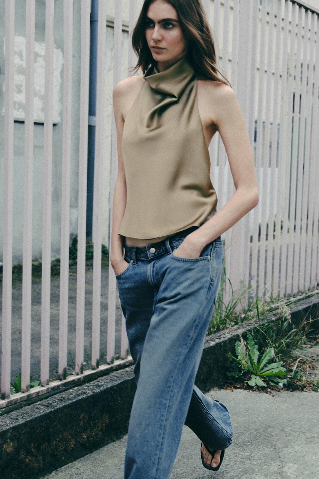 АТЛАСНЫЙ ТОП С ГОРЛОВИНОЙ ХАЛТЕР