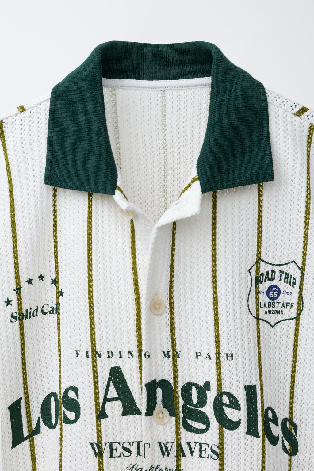 ТРИКОТАЖНАЯ РУБАШКА В ПОЛОСКУ С НАДПИСЬЮ