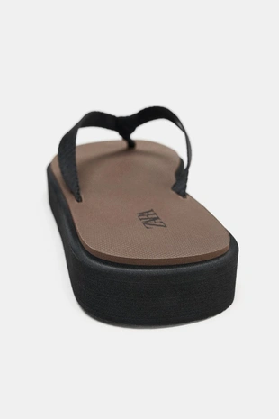 Комбинированные сандалии на плоской подошве- Заказать в России