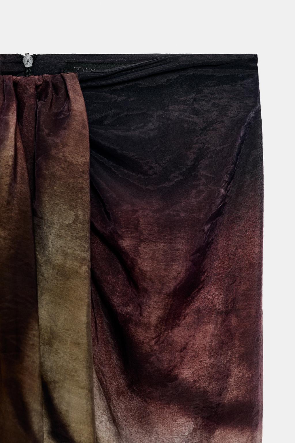 ПАРЕО С ПРИНТОМ И УЗЛОМ