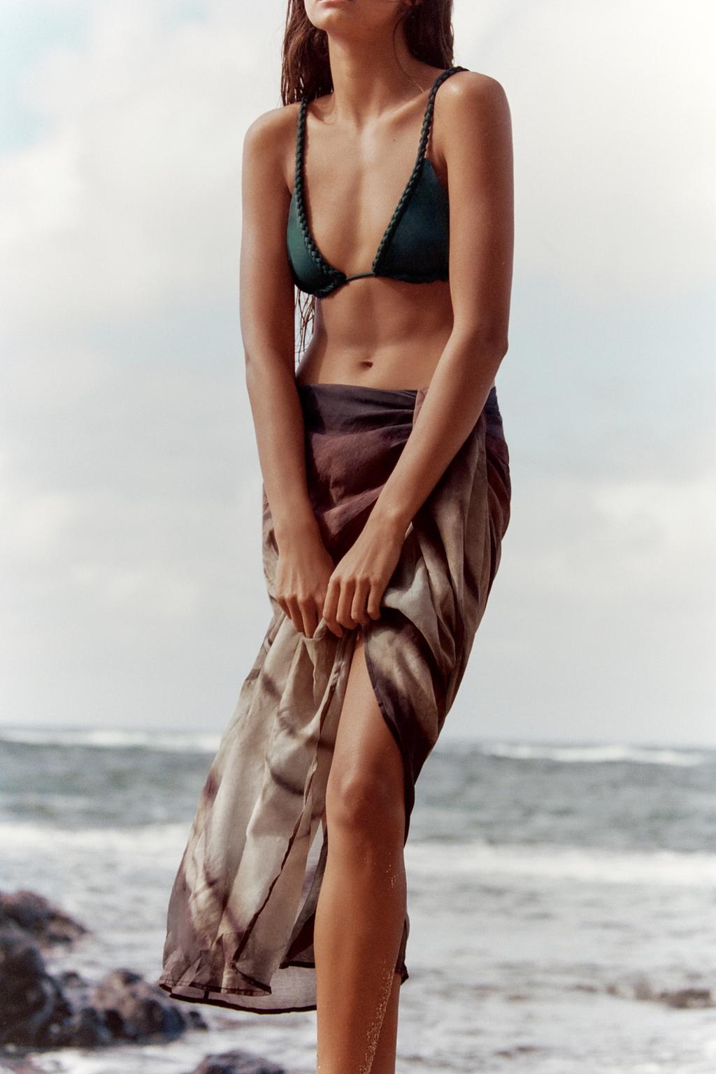 ПАРЕО С ПРИНТОМ И УЗЛОМ