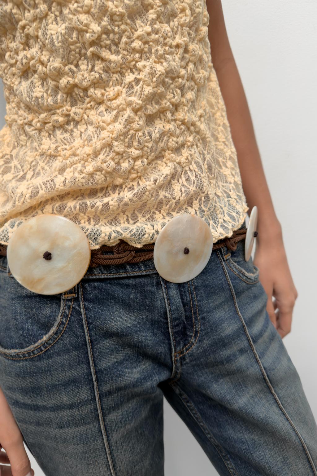 РЕМЕНЬ-ШНУРОК С ДИСКАМИ ИЗ СМОЛЫ