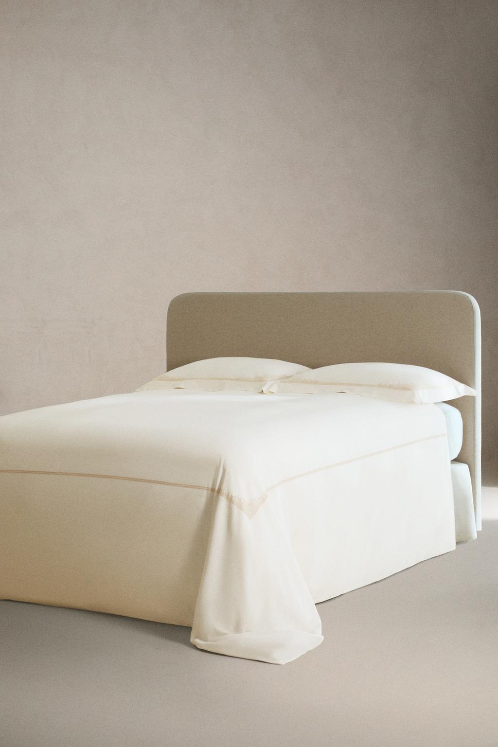 Покрывало из сатина с вышивкой