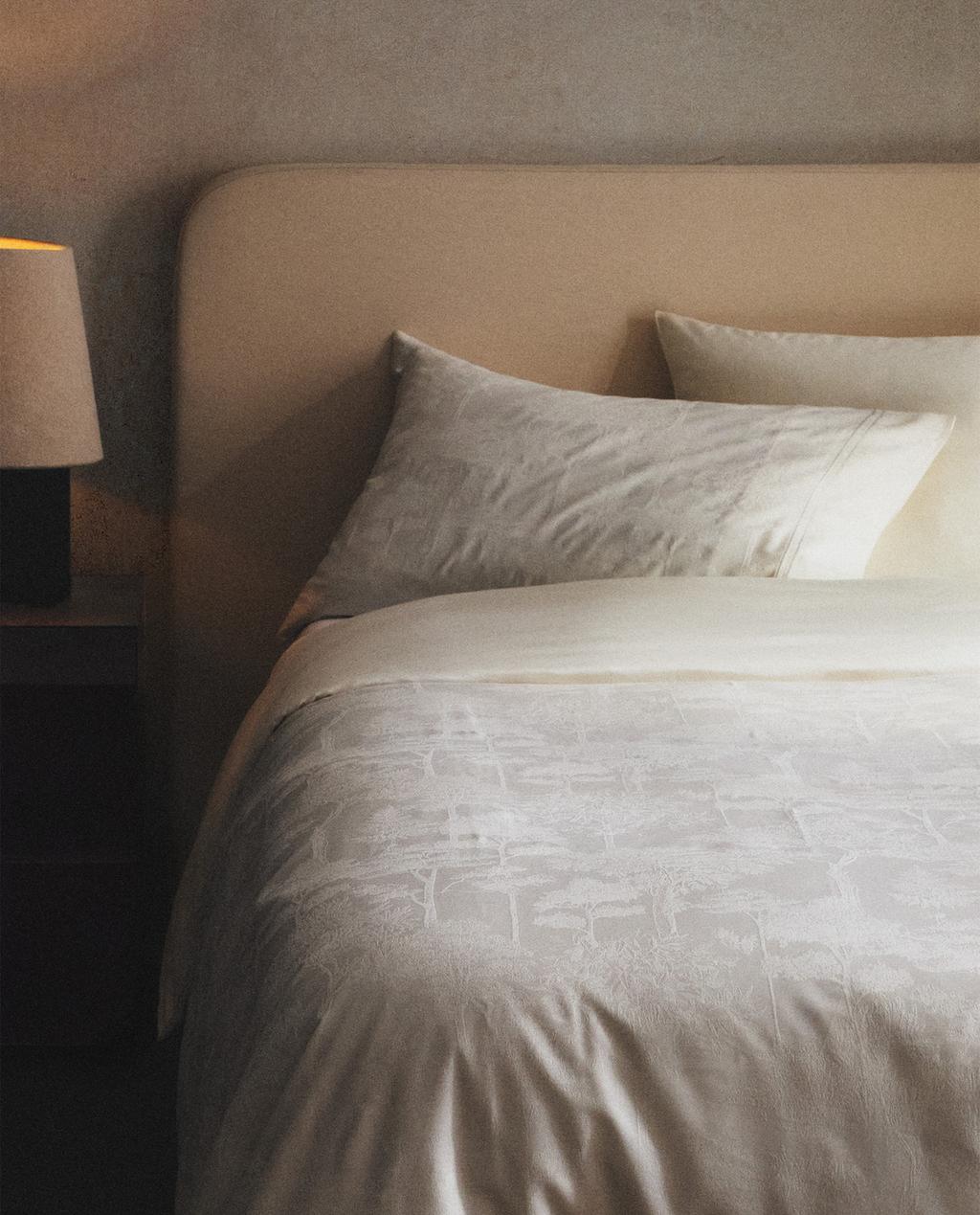 Покрывало из жаккардового сатина