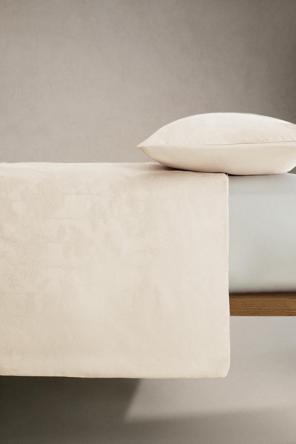 Покрывало из жаккардового сатина