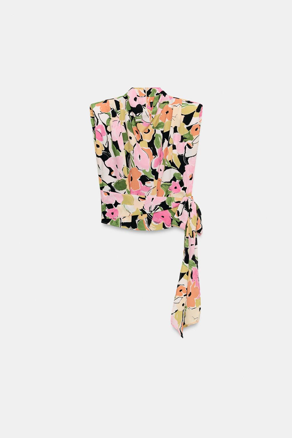ТОП С ЦВЕТОЧНЫМ ПРИНТОМ, ПОДПЛЕЧНИКАМИ И ПОЯСОМ