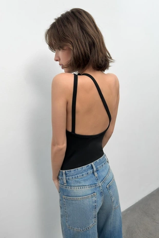 Боди с асимметричным вырезом- Заказать в России