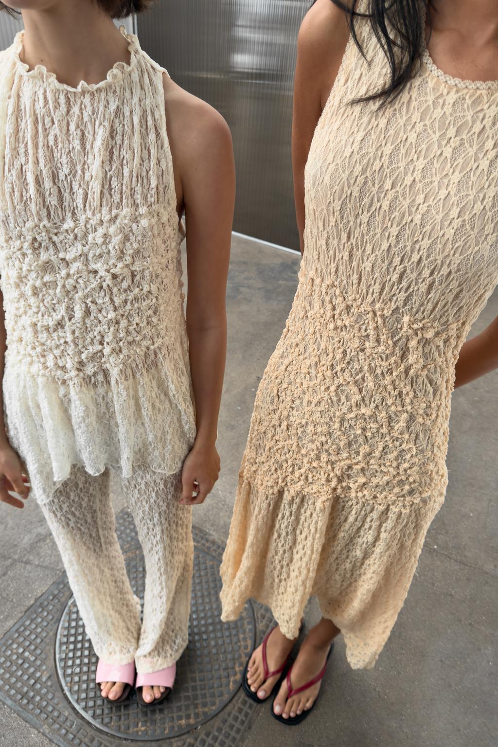 ПЛАТЬЕ МИДИ С ЖАТЫМ КРУЖЕВОМ