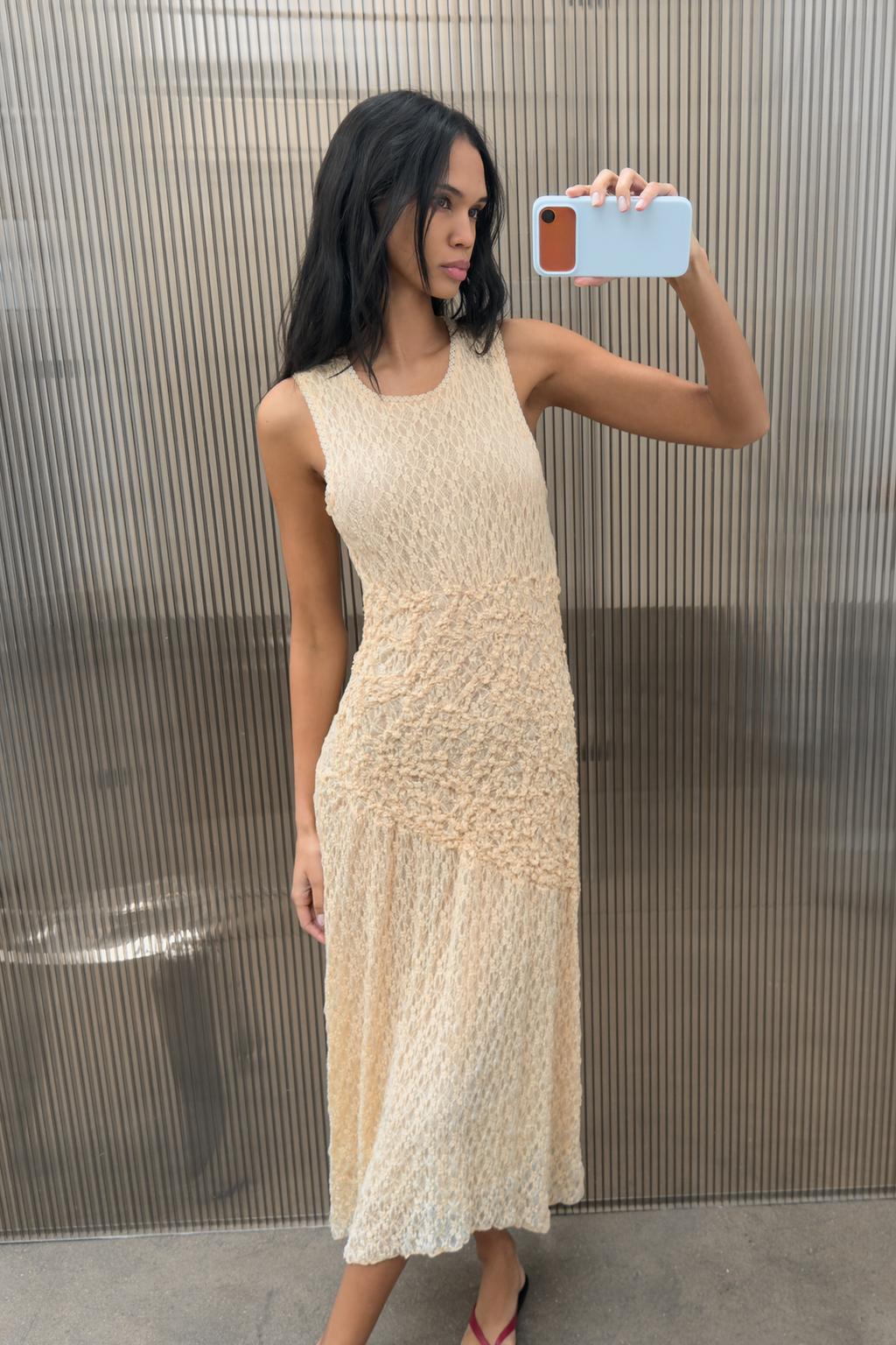 ПЛАТЬЕ МИДИ С ЖАТЫМ КРУЖЕВОМ