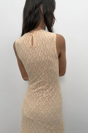 Платье миди с жатым кружевом- Заказать в России