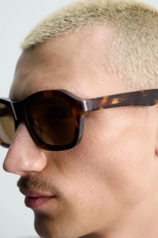 Солнцезащитные очки овальной формы- Заказать в России