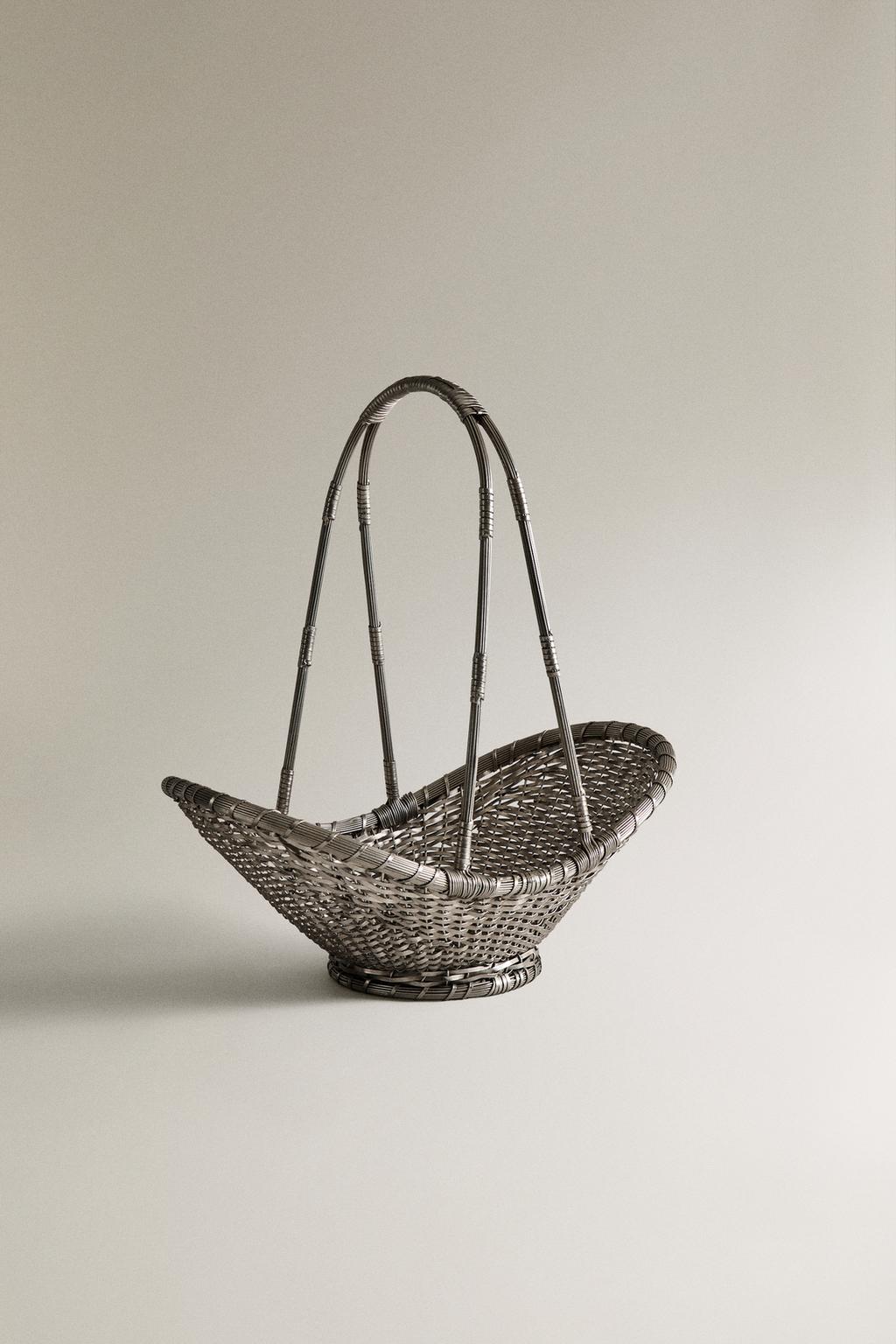 Высокая корзина из плетеного металла colin king