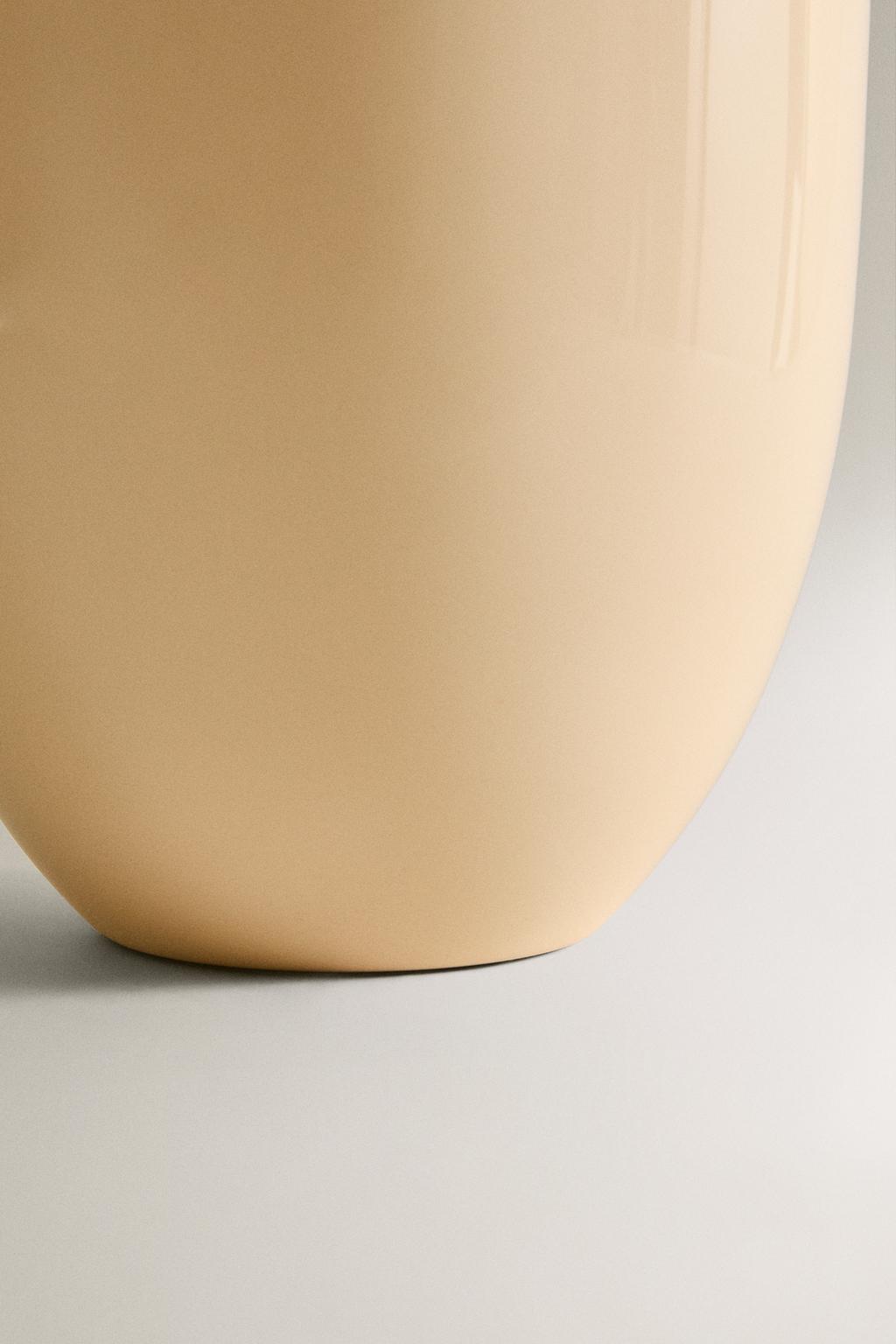 Лакированная ваза i колин кинг