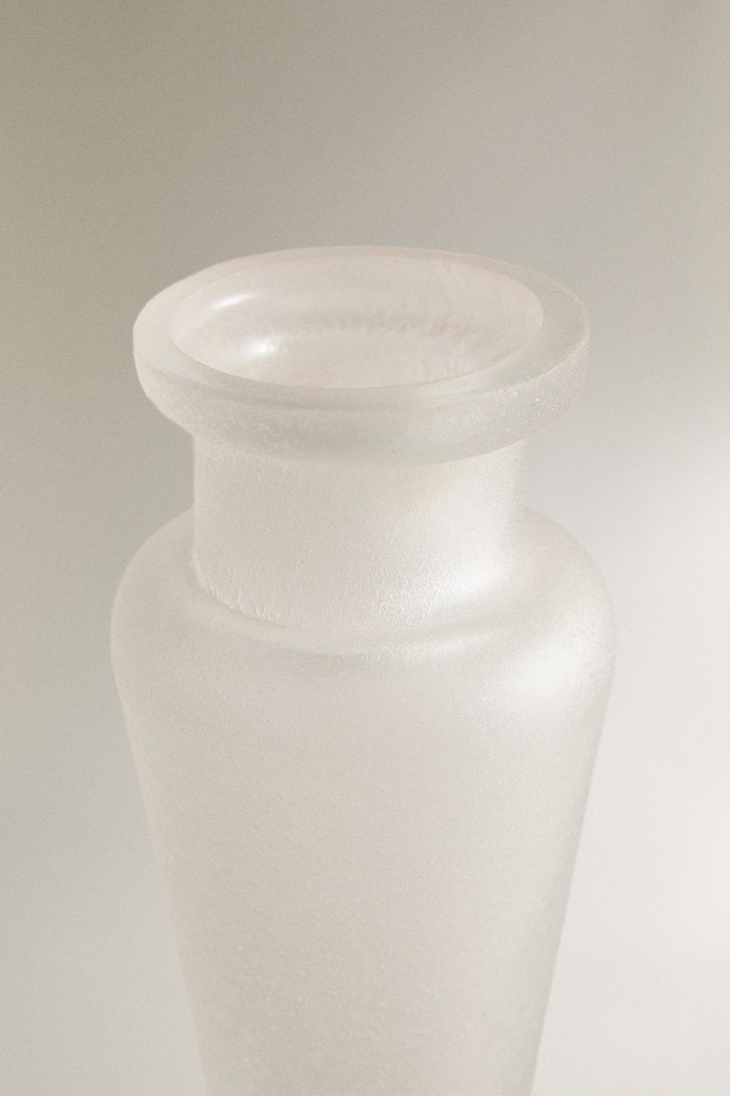 Стеклянный подсвечник с матовым покрытием i colin king