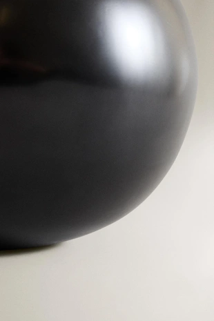 Ваза из луженого латуни в форме сферы i колин кинг- Заказать в России