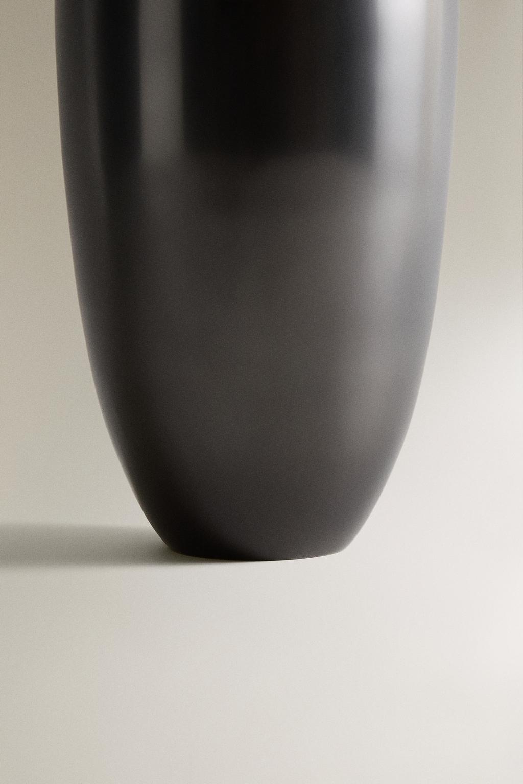 Ваза из латуни i колин кинг