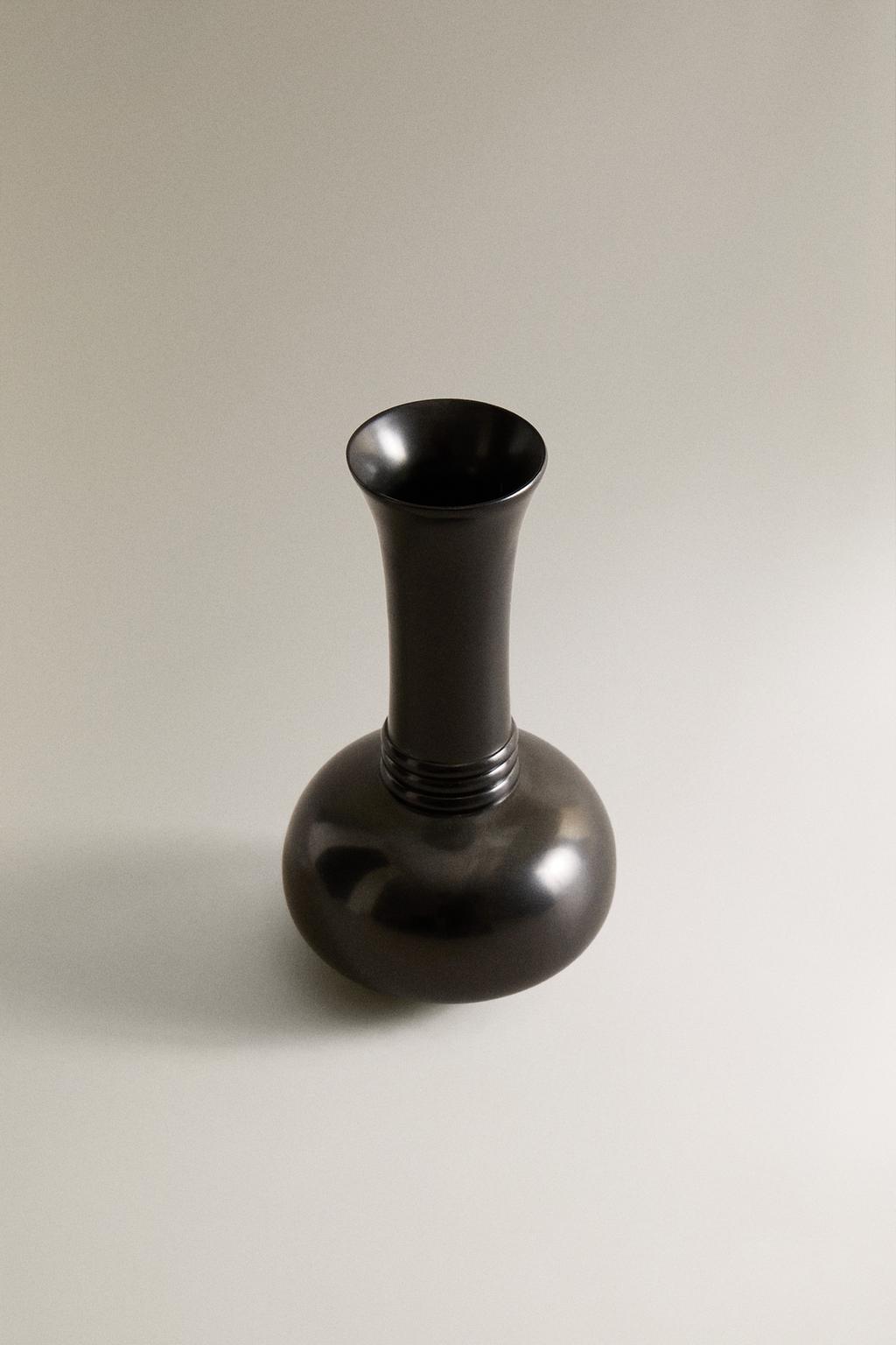 Маленькая ваза из латуни petit brass vessel flare i colin king