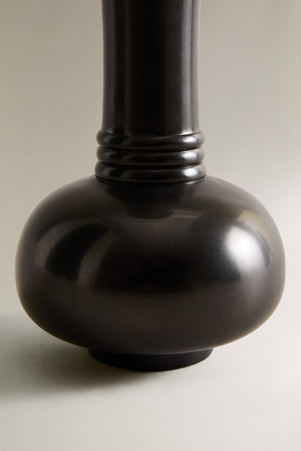 Маленькая ваза из латуни petit brass vessel flare i colin king