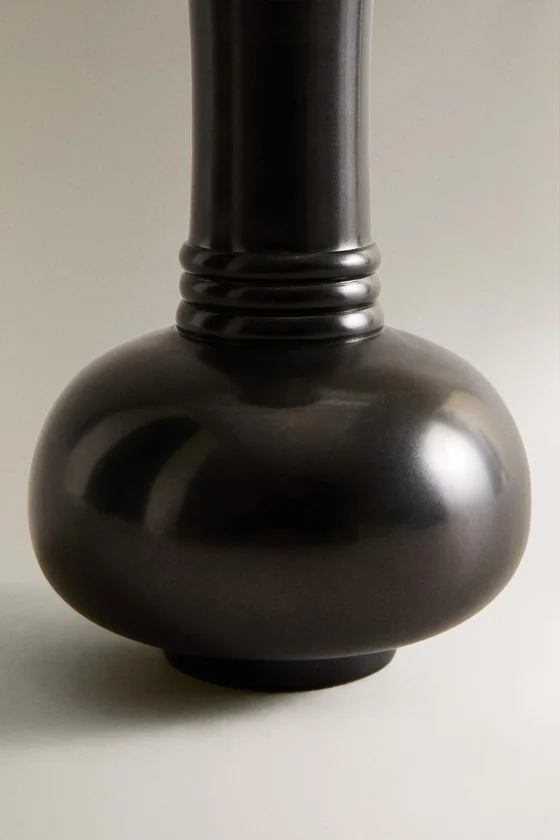 Маленькая ваза из латуни petit brass vessel flare i colin king