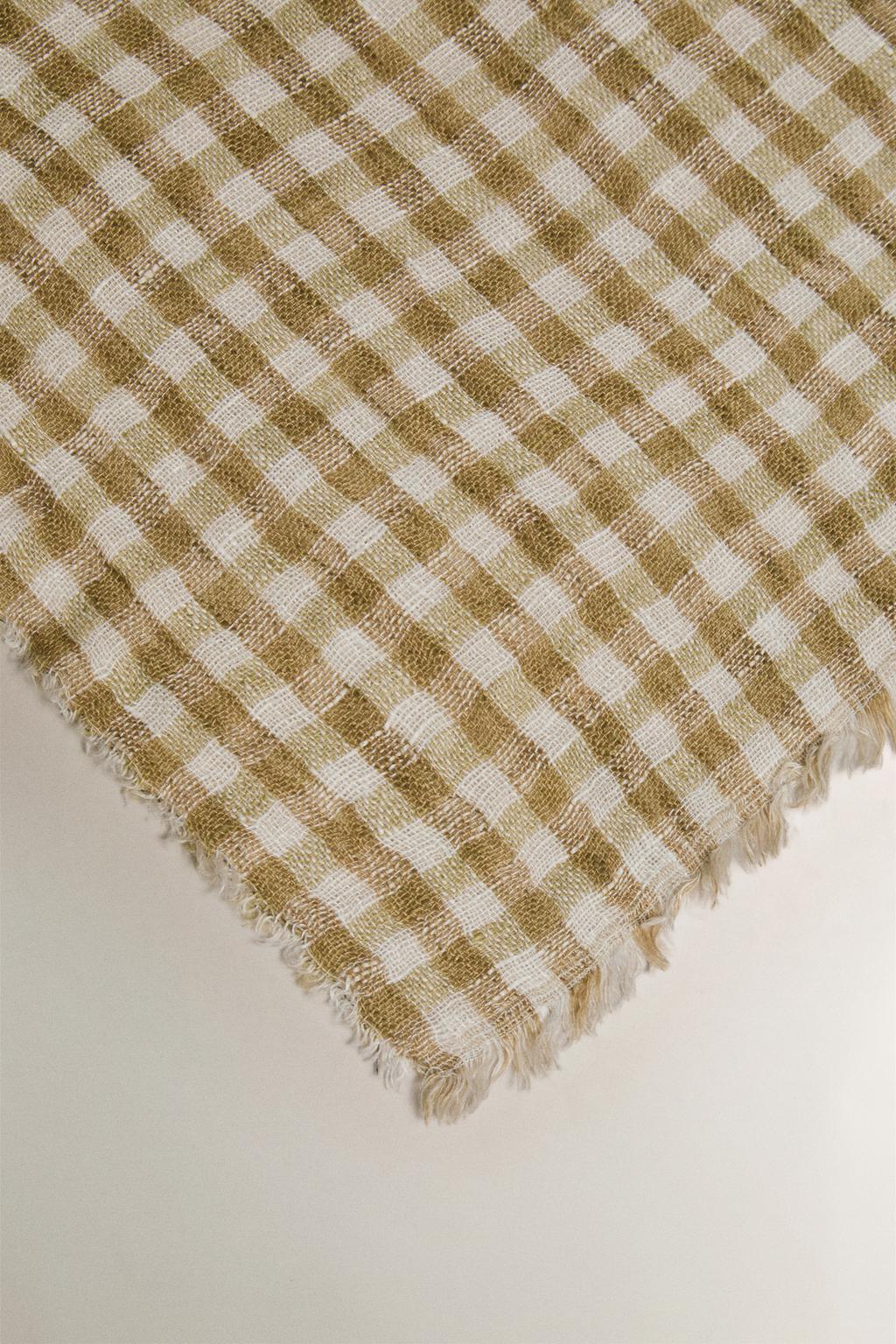 Плед из льна в клетку