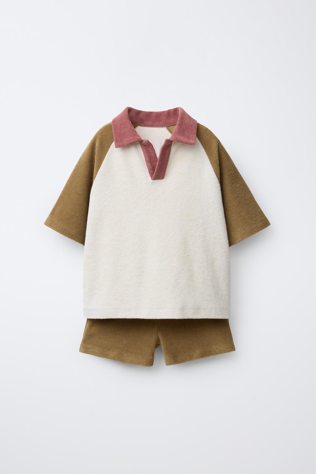 КОМПЛЕКТ ИЗ ПОЛО И ШОРТОВ-БЕРМУД ИЗ МАХРОВОЙ ТКАНИ В СТИЛЕ КОЛОР-БЛОК